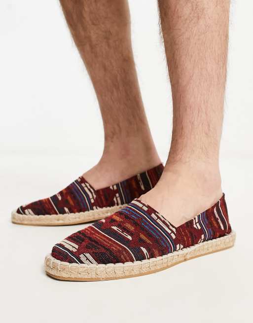 ASOS DESIGN –astec-mönstrade espadriller