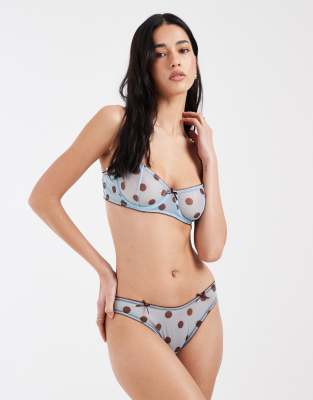 ASOS DESIGN - Astrid - Brasilianischer Slip aus transparentem Netzstoff in Blau und Schokobraun mit Polka Dots