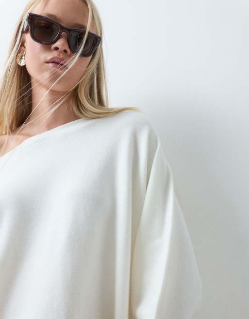 ASOS DESIGN asym slouchy off shoulder batwing sleeve jumper in cream, 5 of 5