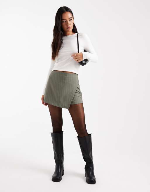 ASOS DESIGN – Asymetryczne spódnicospodnie w kolorze khaki w prążki, 2 z 5