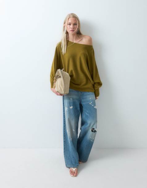 ASOS DESIGN asymetryczny luźny sweter z odkrytym ramieniem i rękawami batwing w kolorze oliwkowym - view 1