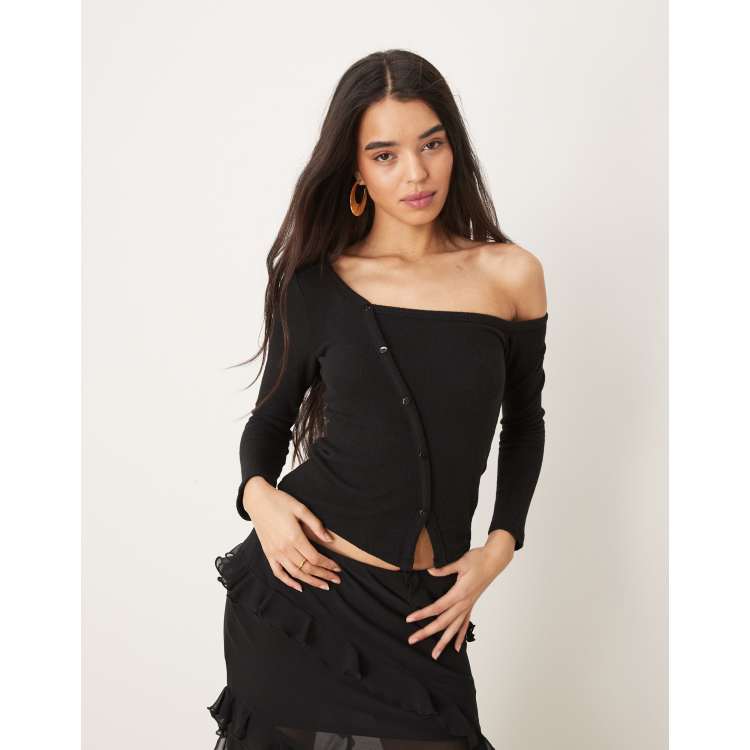 トップス asymmetry shoulder design frill tuck SH WILLFULLY（ウィルフリー）の「pin tuck sleeve shoulder frill