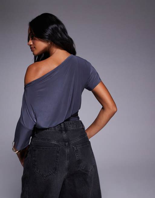 ASOS DESIGN asymmetric one shoulder short sleeve cinch waist top in charcoal, 3 of 4