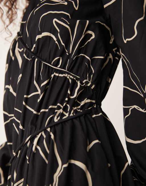 short black dress open leg Luna Short Dress