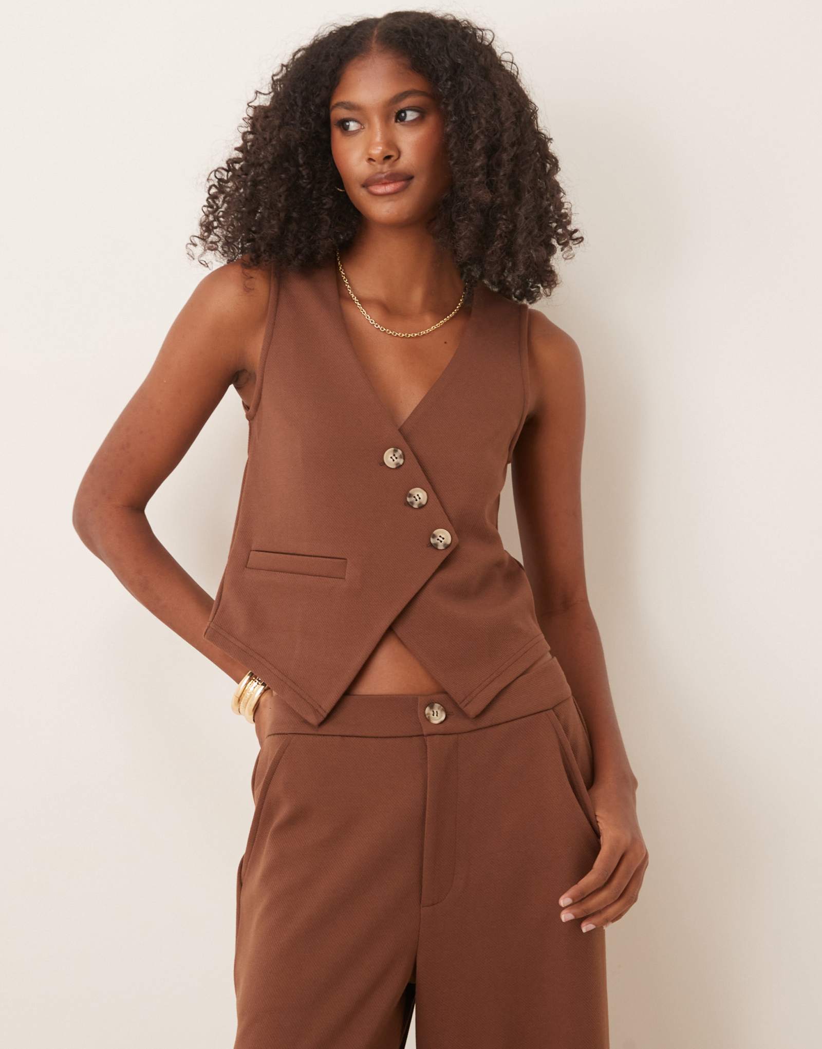 Асимметричный топ-жилет ASOS DESIGN шоколадного цвета - часть комплекта