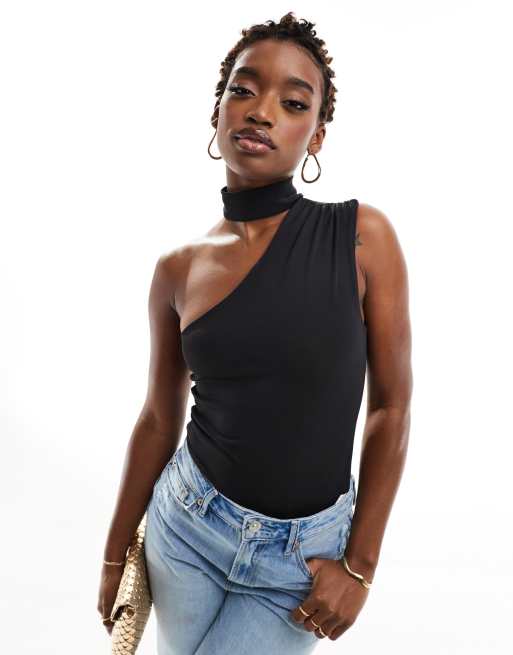 ASOS DESIGN - Asymmetrisch body van gladde stof in zwart