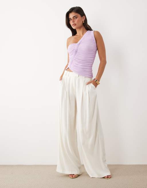 ASOS DESIGN – Asymmetrisch geschnittenes Oberteil aus Mesh in Flieder mit Raffung, 3 von 4