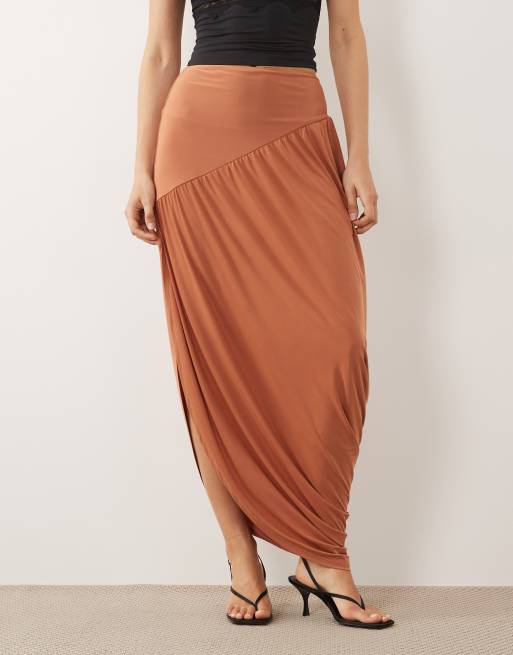 ASOS DESIGN - Asymmetrische maxi rok van gladde stof in perzikkleur, 4 van 5