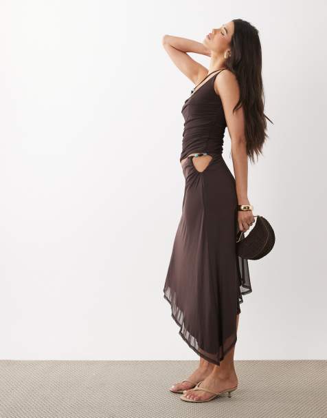 ASOS DESIGN - Asymmetrische midi rok van mesh met kralenrand in bruin, deel van co-ord set - view 1