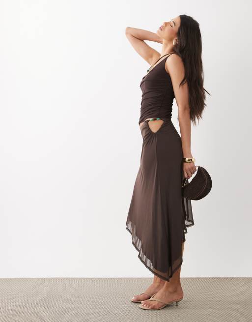 ASOS DESIGN - Asymmetrische co-ord set van mesh met kralen in bruin, 3 van 3
