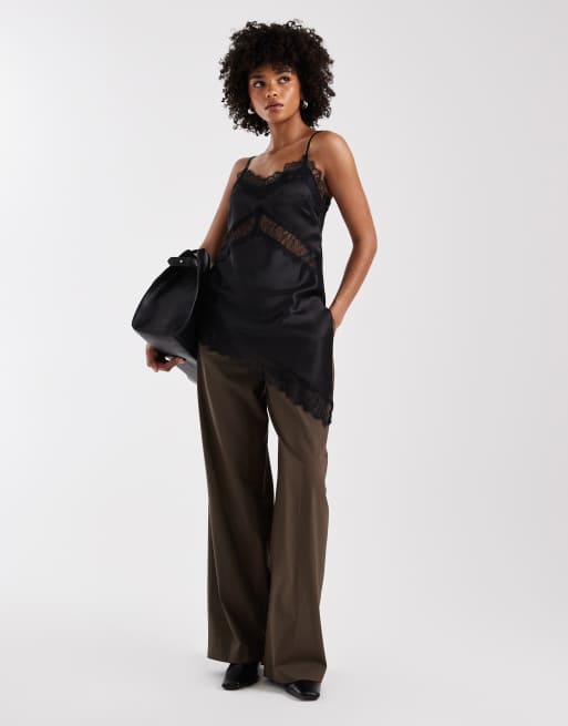 ASOS DESIGN - Asymmetrische satijnen cami met kant in zwart, 4 van 4