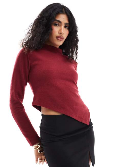 ASOS DESIGN - Asymmetrische superzachte top met col in bordeauxrood