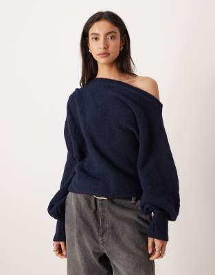 ASOS DESIGN - Asymmetrischer, drapierter Pullover in Ecru-Neutral