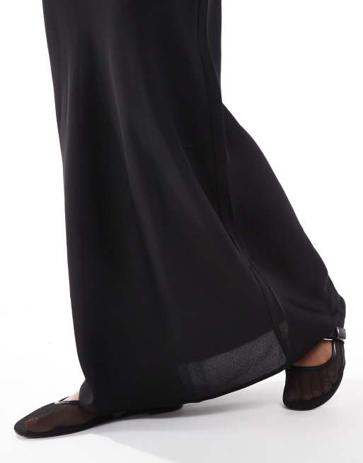 ASOS DESIGN – Asymmetrischer Maxirock aus Satin in Schwarz, 3 von 5