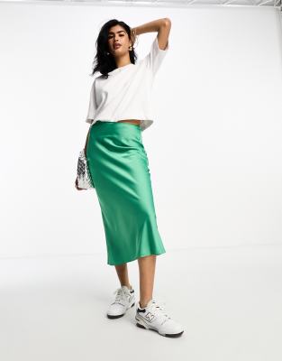 ASOS DESIGN - Asymmetrischer Midirock aus Satin in Smaragdgrün