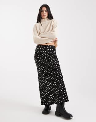 ASOS DESIGN - Asymmetrischer Satin-Maxirock mit Punktemuster-Bunt
