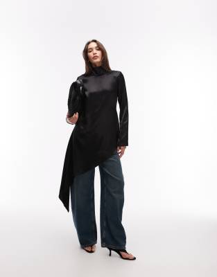 ASOS DESIGN - Asymmetrisches Longline-Oberteil aus Satin in Schwarz mit Stehkragen