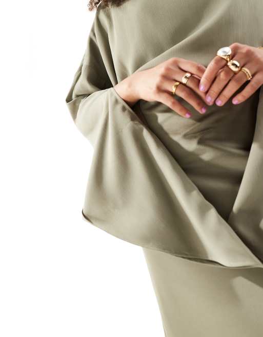 ASOS DESIGN – Asymmetrisches Maxikleid aus Chiffon-Satin in Grün  