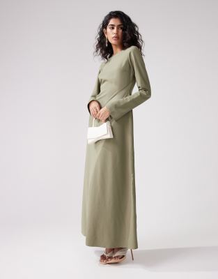 ASOS DESIGN - Asymmetrisches Maxikleid in Khaki mit Satin-Detail-Grün