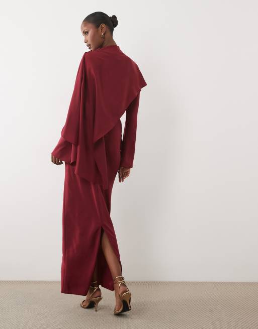 ASOS DESIGN asymmetrisches Maxikleid mit Cape-Detail und geraffter Taille in Beerenrot, 4 von 4