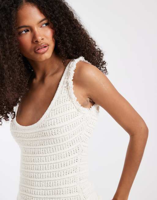 ASOS DESIGN – Asymmetrisches Oberteil aus Bouclé-Strick in Ecru, 2 von 4