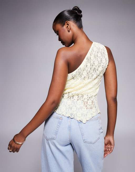 ASOS DESIGN – Asymmetrisches Oberteil aus Spitze in Buttermilchgelb mit One-Shoulder-Träger, 2 von 4