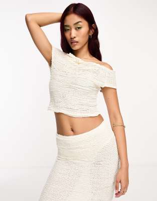 Tole Asymmetrisches Oberteil mit Knopfleiste aus Tissue-Jersey Elfenbein main image 0