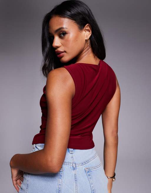 ASOS DESIGN – Asymmetrisches Oberteil in Burgunderrot mit Schlüsselloch-Ausschnitt, 4 von 4