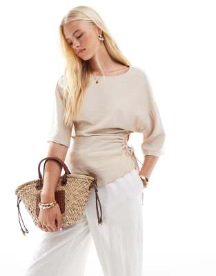 ASOS DESIGN - Asymmetrisches Oberteil in Steinbeige mit seitlichem Zierausschnitt-Neutral