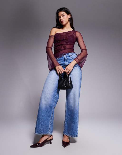 ASOS DESIGN – Asymmetrisches One-Shoulder-Oberteil aus besticktem Netzstoff in Burgunderrot, 3 von 4
