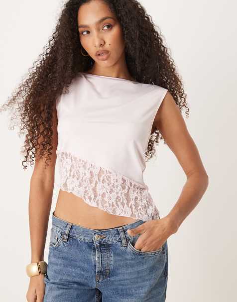 ASOS DESIGN – Asymmetrisches Spitzenoberteil in Babyrosa mit U-Boot-Ausschnitt - view 1