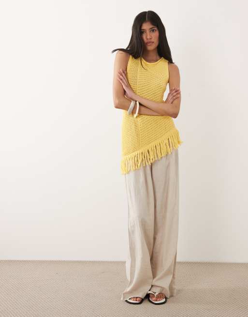 ASOS DESIGN – Asymmetrisches Tanktop aus Strick in Buttermilchgelb mit geteiltem Design, 2 von 4