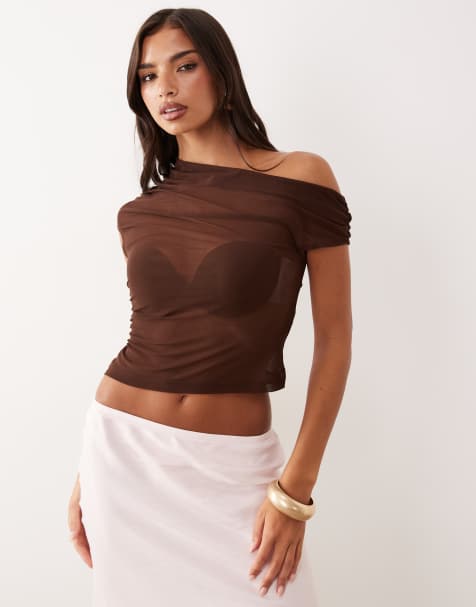 ASOS DESIGN – Asymmetrisches, transparentes Netzstoff-Oberteil in Schokobraun mit gerafftem One-Shoulder-Träger - view 1