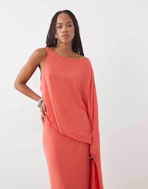 ASOS DESIGN asymmetrisk blouson i mesh, maxi med ekstrem ærme i koral, 2 af 4