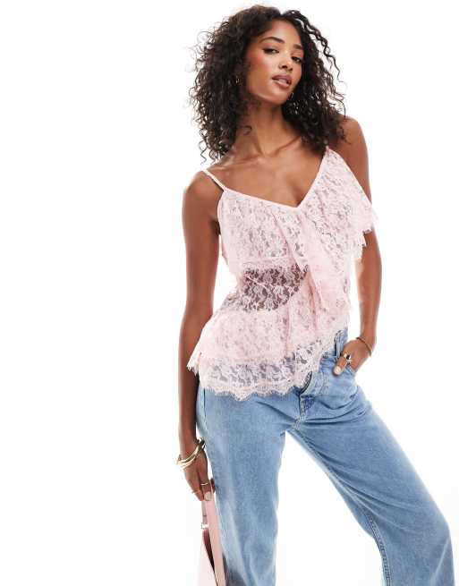 ASOS DESIGN - Asymmetrisk camitop i lyserødt blondemateriale