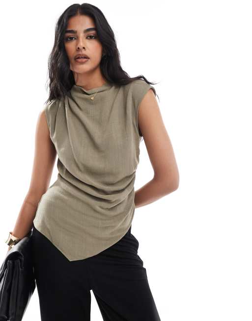ASOS DESIGN - Asymmetrisk, elegant og kakifarvet top i hørblanding med draperinger og høj hals