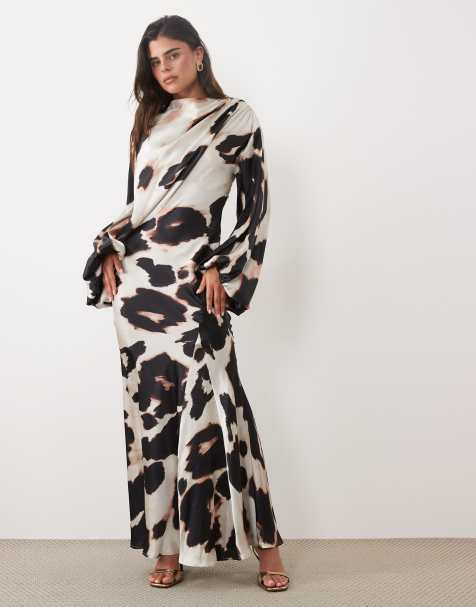 ASOS DESIGN asymmetrisk kjole med blousonærmer i satin og maxi-længde med monokromt dyreprint - view 1