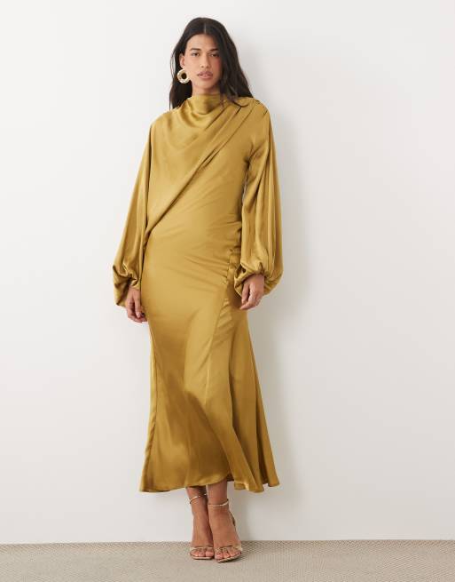ASOS DESIGN asymmetrisk maxiklänning i satin med blusärmar i ockra, 3 av 4