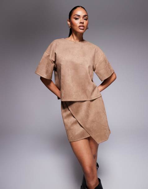 ASOS DESIGN - Asymmetrisk og tobaksfarvet mininederdel i imiteret ruskind - Del af sæt - view 1