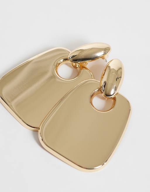 ASOS DESIGN auffällige Türklappen-Ohrringe in Goldoptik, 2 von 4