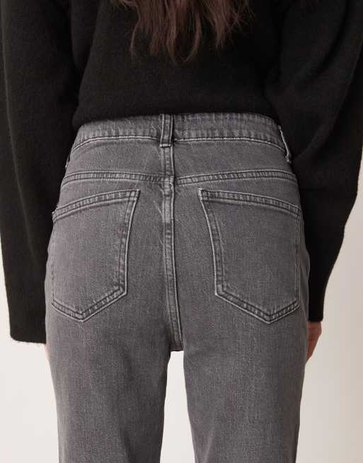 ASOS DESIGN – Ausgestellte Bootcut-Jeans in Grau mit Komfort-Stretchanteil und mittelhohem Bund, 4 von 5