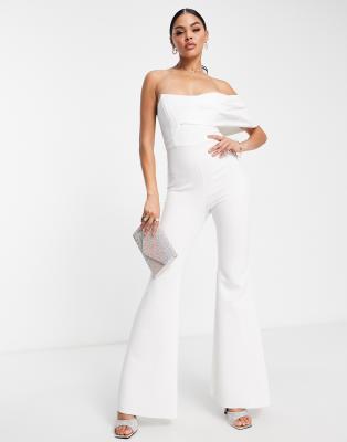 ASOS DESIGN - Ausgestellter Jumpsuit im Neopren-Stil in Weiß mit One-Shoulder-Träger