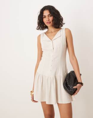 ASOS DESIGN - Ausgestelltes Minikleid in Hellbeige mit tiefer Taille-Bunt