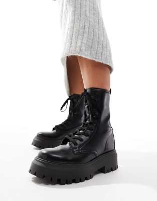 ASOS DESIGN - Ava - Flache Schnürstiefel in Schwarz, weite Passform