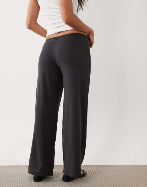 ASOS DESIGN avslappnade supersofta joggingbyxor i kolgrått, 4 av 4