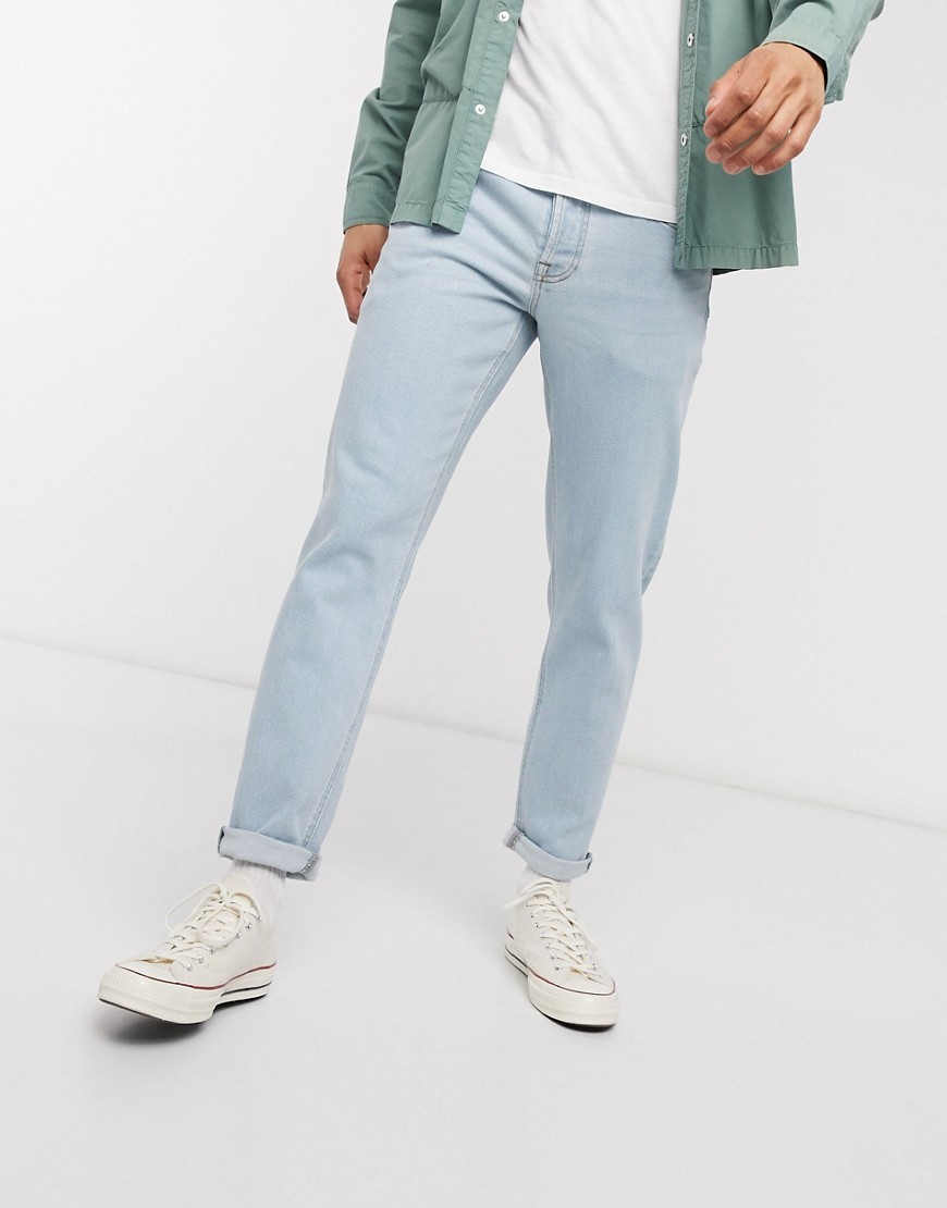 ASOS DESIGN – Avsmalnande jeans i ljus tvätt-Blå