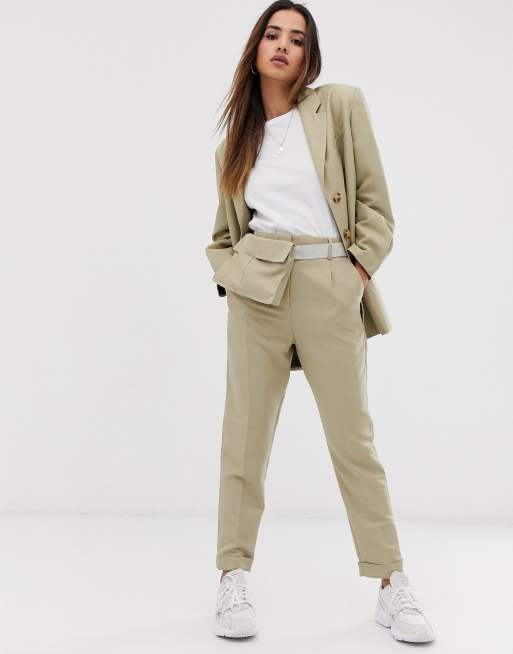 ASOS DESIGN – Beige kostym med kavaj i ”dad”-modell och avsmalnande byxor, 3 av 3