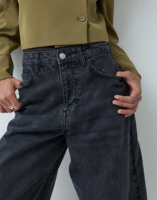 ASOS DESIGN Awkward crop-jeans i svart, 4 av 5