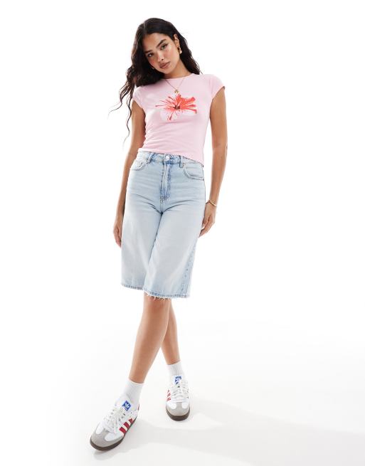 ASOS DESIGN - Baby-t-shirt med hibiscus-blomsterprint i babylyserød, 3 af 4