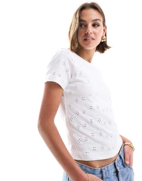 ASOS DESIGN - Baby-T-shirt met broderie in wit - view 1